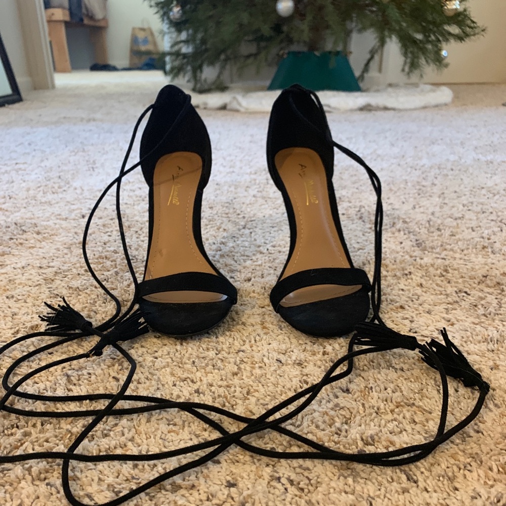 Mahina Black open toe heels